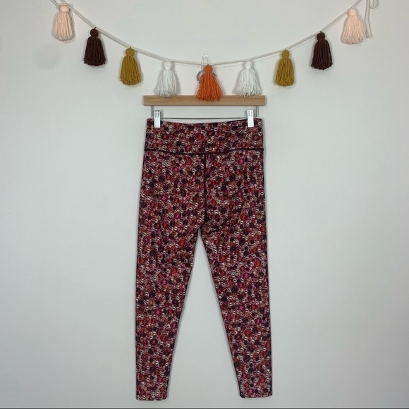 Victoria’s Secret Sport High Rise Jewel Print 7/8 Leggings Size Medium - Picture 11 of 11